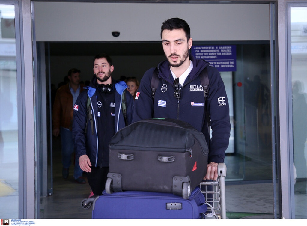 Εθνική ομάδα: Καρέ καρέ η άφιξη στο Ηράκλειο (photos)