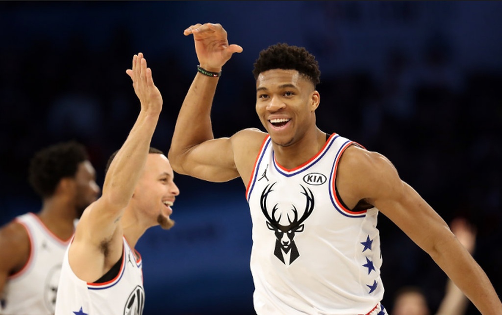 NBA: Τρέλανε τον… πλανήτη το κάρφωμα του Αντετοκούνμπο! (video+photos)