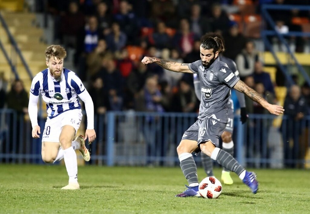 Παίκτης έπιασε αντίπαλο απ’ τα γεννητικά όργανα για να τον σταματήσει! (photos)