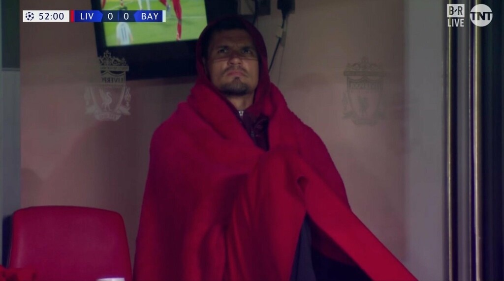 Απίθανο: Παίκτης της Λίβερπουλ ντύθηκε... κοκκινοσκουφίτσα (photo)