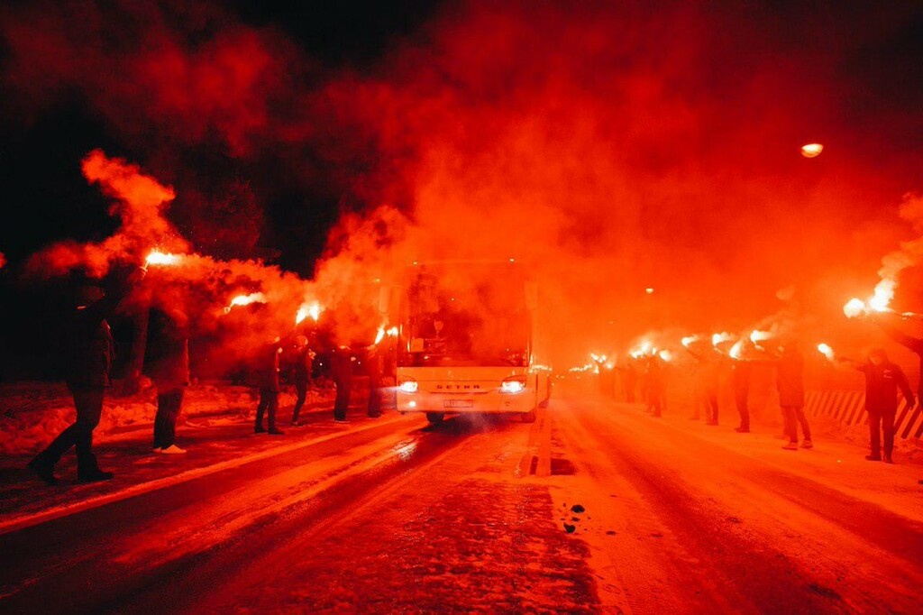 Ζενίτ: Πύρινη υποδοχή στην αποστολή των Ρώσων (photos+video)