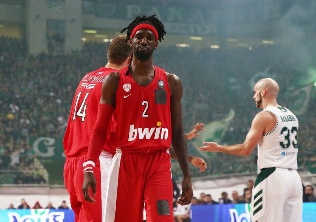 Ολυμπιακός: Ψάχνει για πεντικιούρ ο Ουέμπερ (photo)