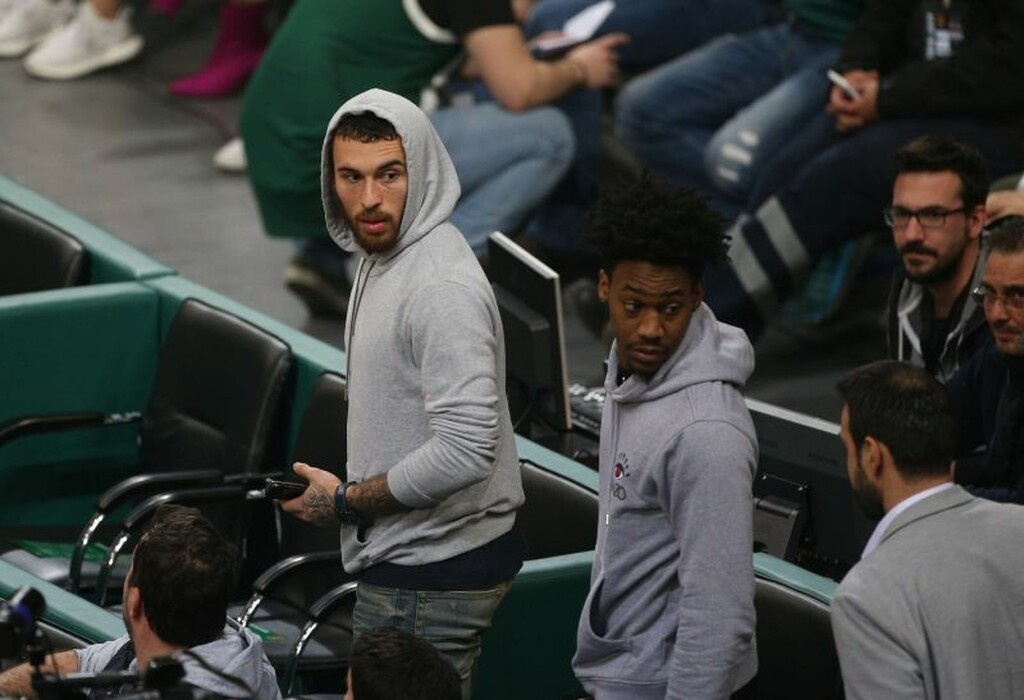 Στο ΟΑΚΑ ο Μάικ Τζέιμς (photo)