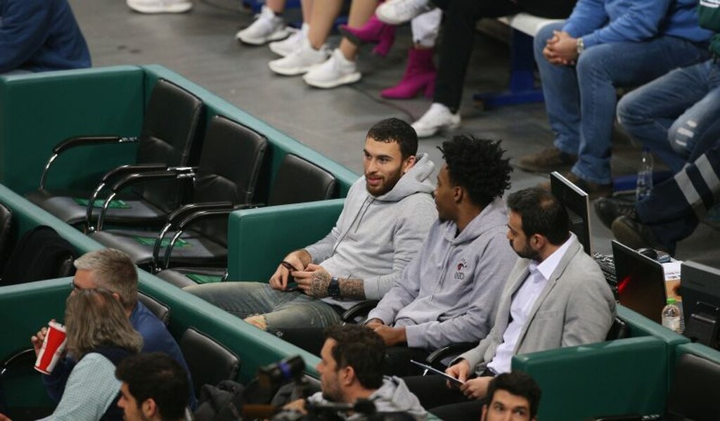 Στο ΟΑΚΑ ο Μάικ Τζέιμς (photo)