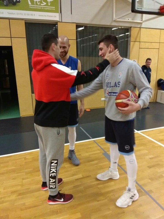 Εθνική μπάσκετ: Προπόνηση με… Ζήση (photos)