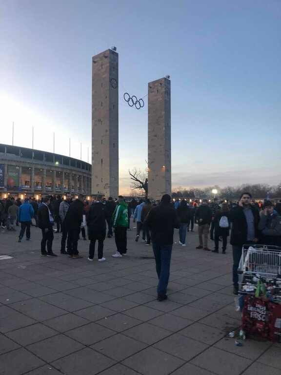 Όλα τα… κλισέ εκτός Ελλάδας, είναι αληθινά! (videos+photos)