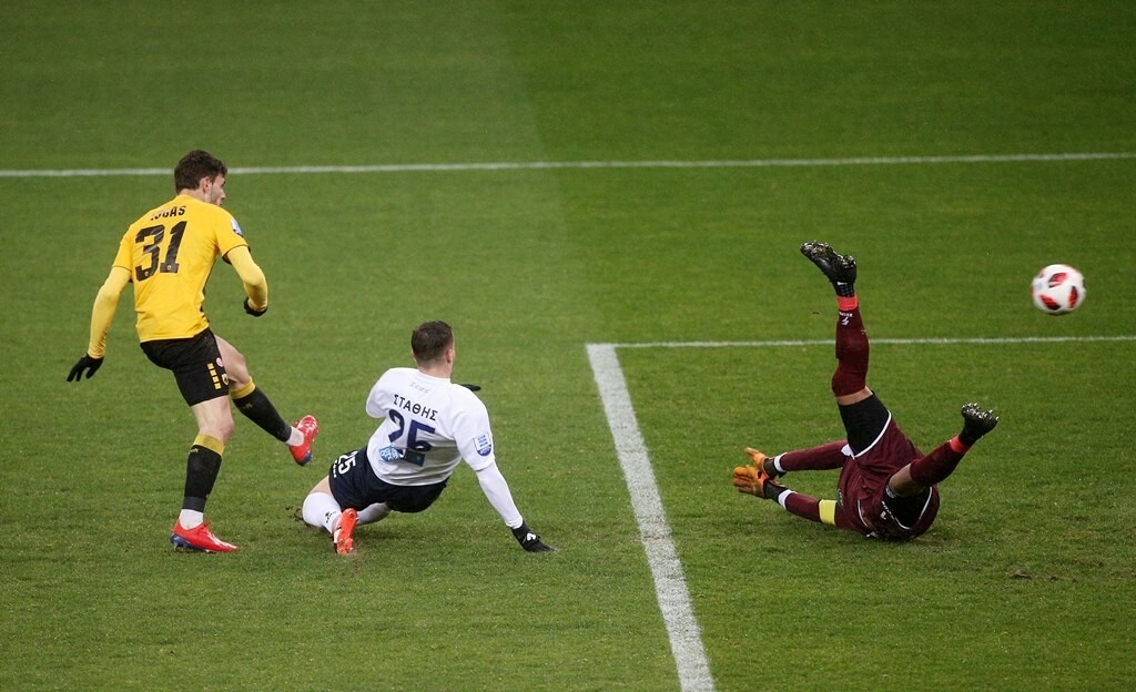 ΑΕΚ-Απόλλων Σμύρνης: Το γκολ του Μπογέ απελευθέρωσε την Ένωση (photos)