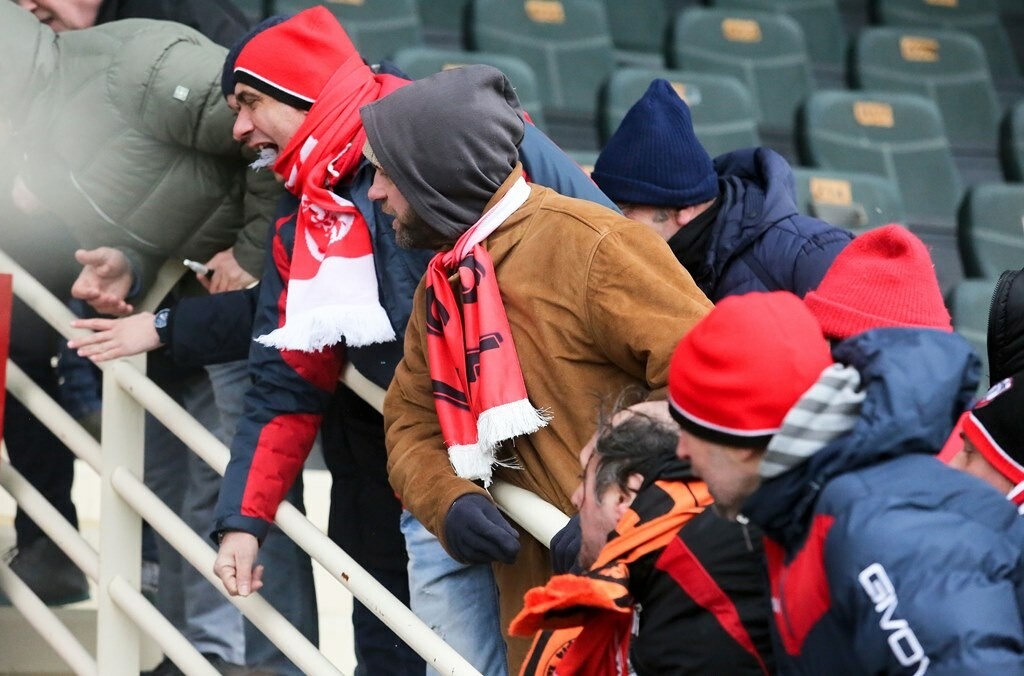 Xanthifans: «Ντροπή!» (photos)