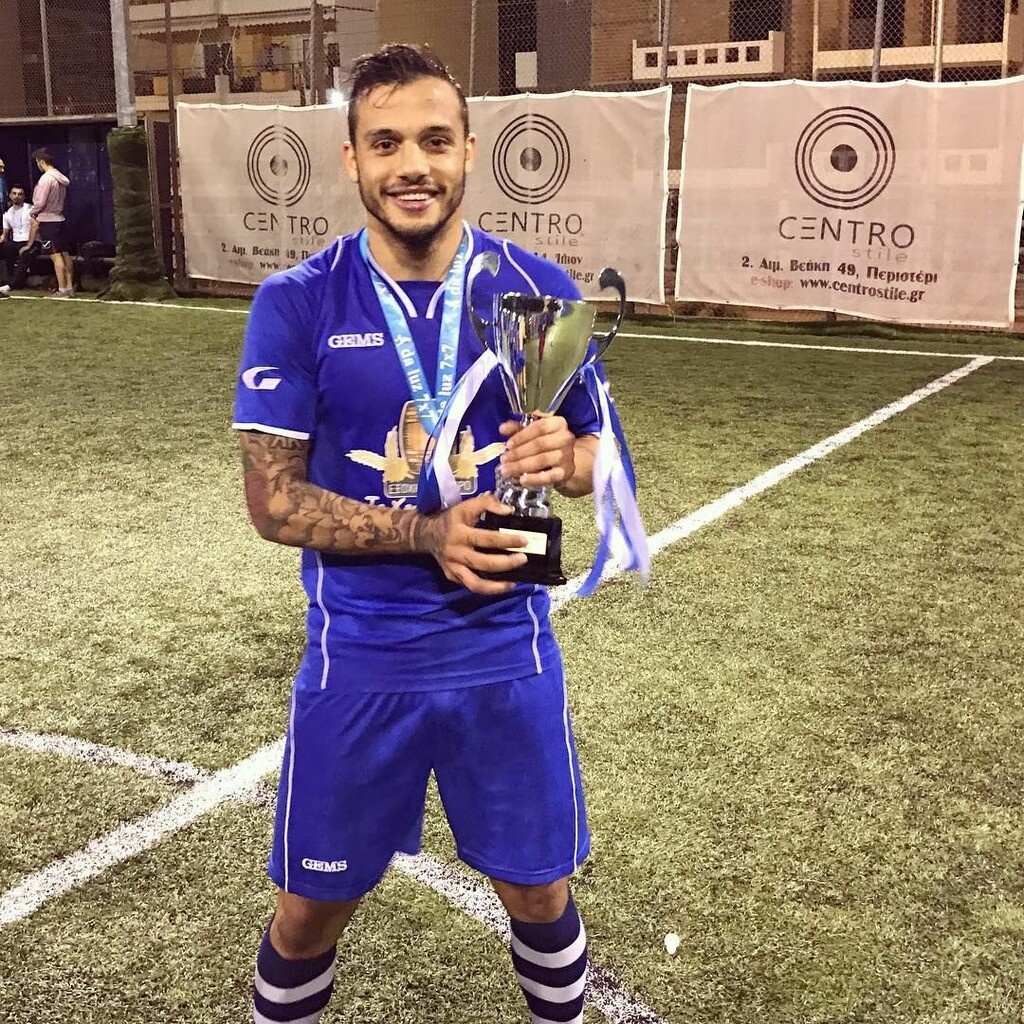 Power of Love: Μπαίνει στο παιχνίδι πρώην ποδοσφαιριστής (photos+video)