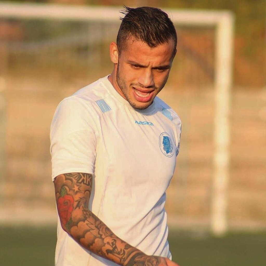 Power of Love: Μπαίνει στο παιχνίδι πρώην ποδοσφαιριστής (photos+video)