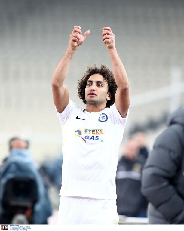 ΑΕΚ-Ατρόμητος: «Γιούχα» σε κάθε επαφή σε Ουάρντα, απάντησε με χειρονομίες... κούπας! (videos&photos)