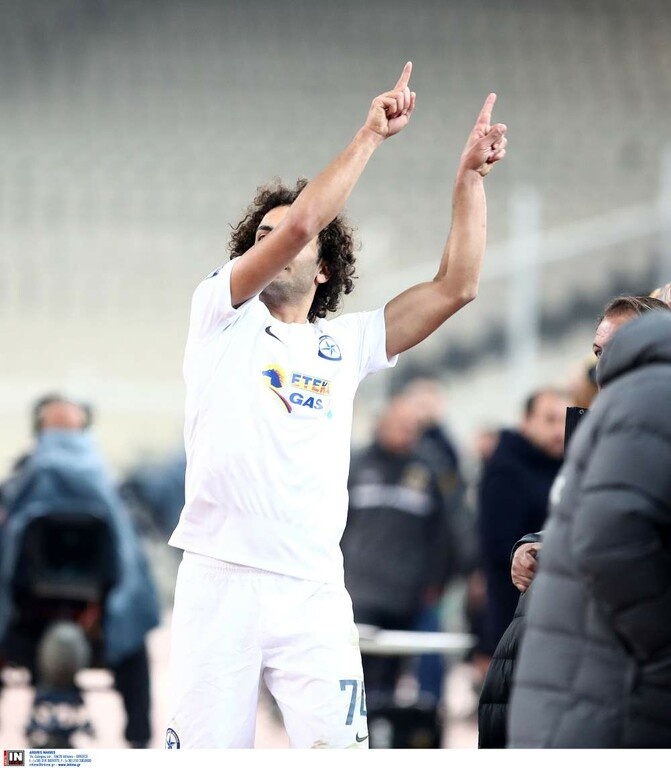 ΑΕΚ-Ατρόμητος: «Γιούχα» σε κάθε επαφή σε Ουάρντα, απάντησε με χειρονομίες... κούπας! (videos&photos)