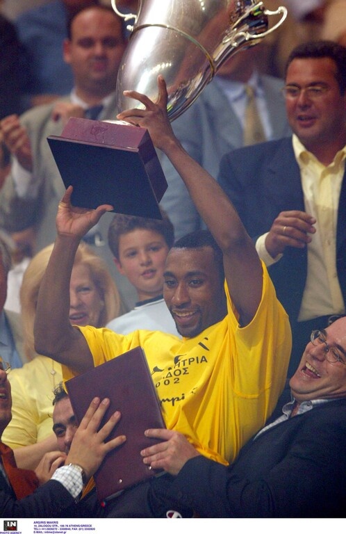 Ο Τζέι Αρ Χόλντεν στην προπόνηση της ΑΕΚ (photos)