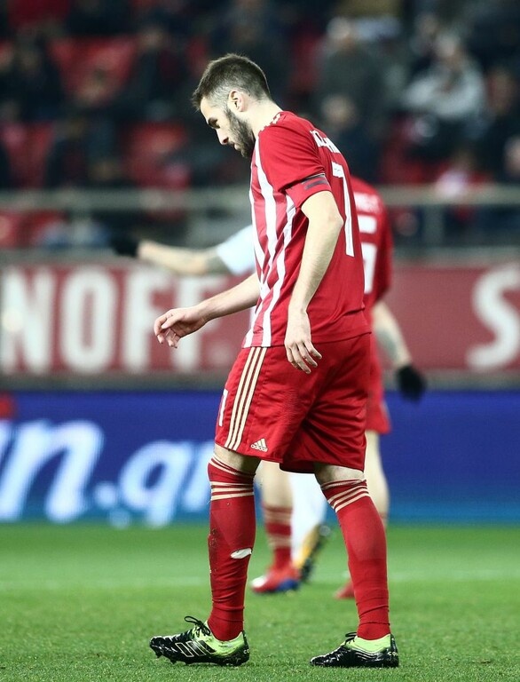 Ολυμπιακός – Λαμία: Το πέναλτι που ζητάνε οι «ερυθρόλευκοι» (video+photos)