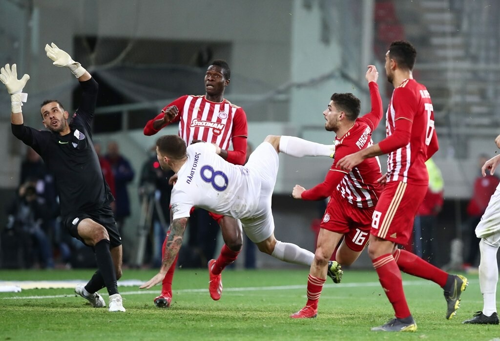 Ολυμπιακός – Λαμία: Ο Σαράνοφ και ο σταυρός που του έδωσε την πρόκριση (video+photos)