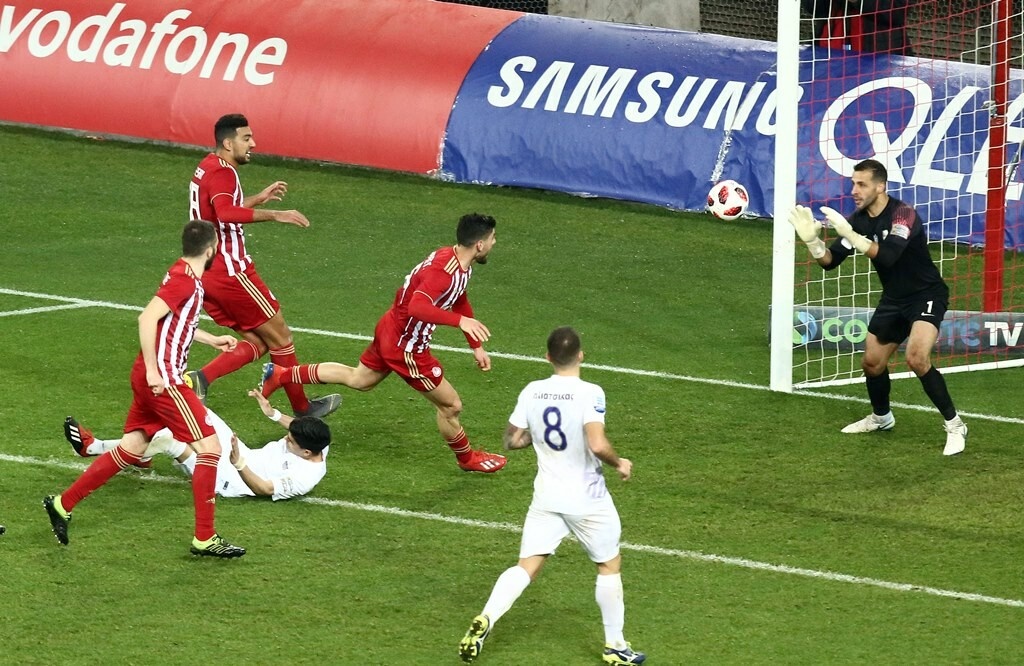 Ολυμπιακός – Λαμία: Ο Σαράνοφ και ο σταυρός που του έδωσε την πρόκριση (video+photos)