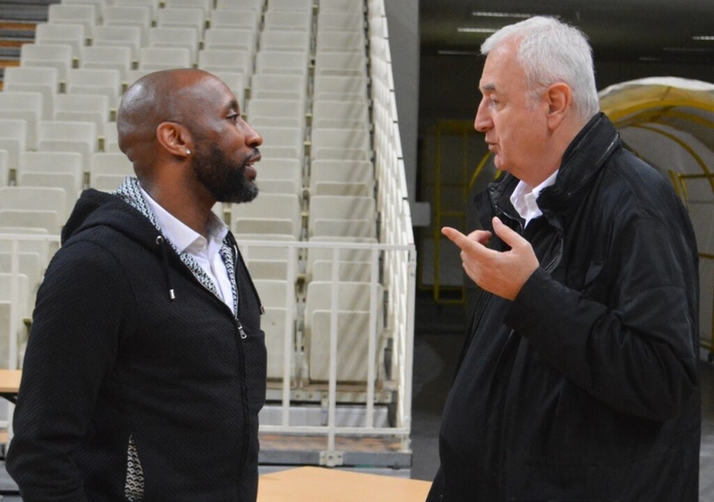 Ο Τζέι Αρ Χόλντεν στην προπόνηση της ΑΕΚ (photos)