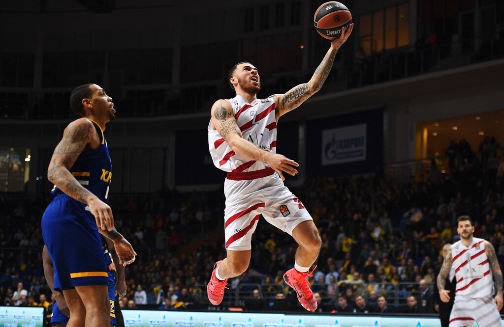 Euroleague: Το «πράσινο πάρτι», η νίκη της Φενέρ στον «εμφύλιο» και η «ζωντανή» Μπασκόνια (videos)