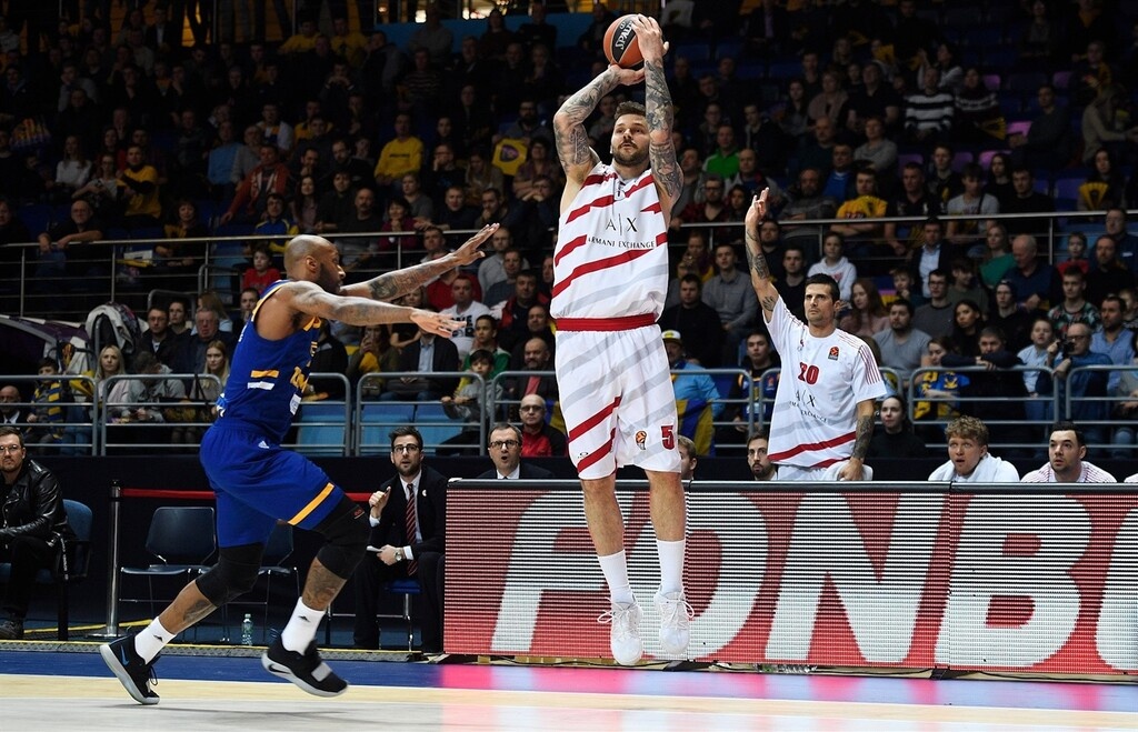 Euroleague: Το «πράσινο πάρτι», η νίκη της Φενέρ στον «εμφύλιο» και η «ζωντανή» Μπασκόνια (videos)