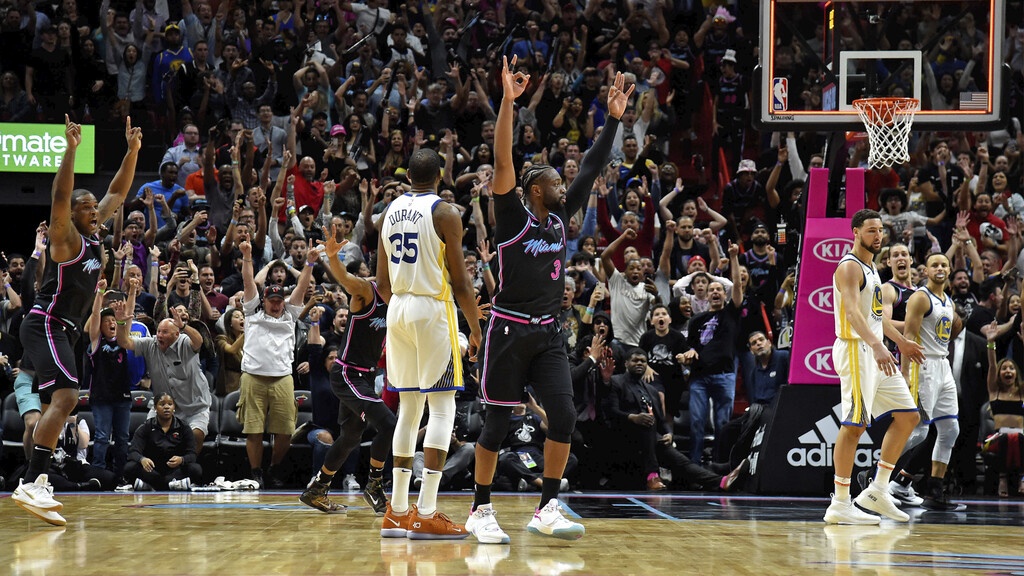 NBA: Ο απίθανος Ουέιντ στην κορυφή του Top-10! (video+photos)