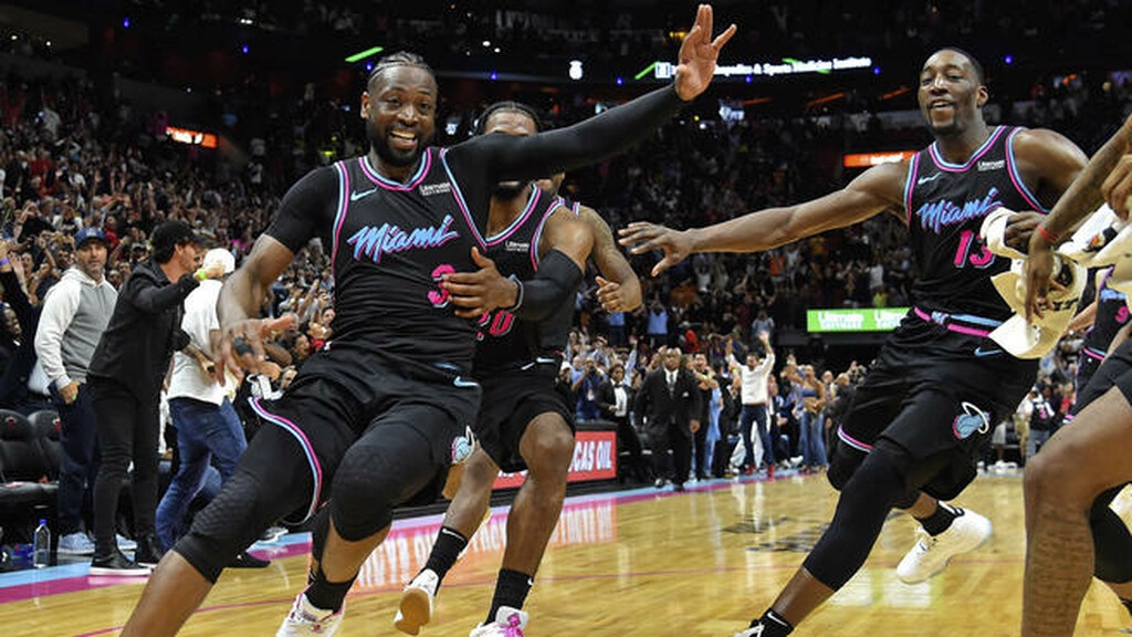 NBA: Ο απίθανος Ουέιντ στην κορυφή του Top-10! (video+photos)