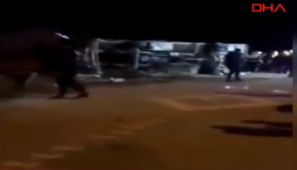 Τραγωδία στη Τουρκία: Νεκροί οπαδοί μετά από δυστύχημα λεωφορείου (video)