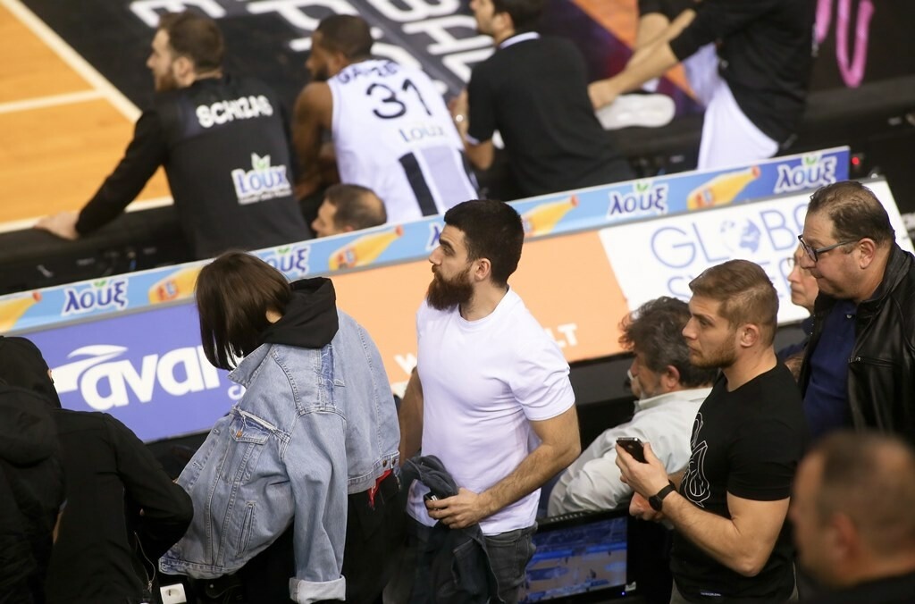 ΠΑΟΚ-ΑΕΚ: Κοντά στην ομάδα μπάσκετ ο Γ. Σαββίδης (photos)