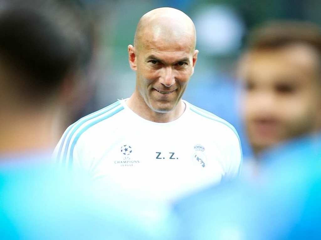 Σε απόγνωση η Ρεάλ Μαδρίτης: «Ζιζού γύρνα πίσω ή έστω τηλεφώνα»! (photos)