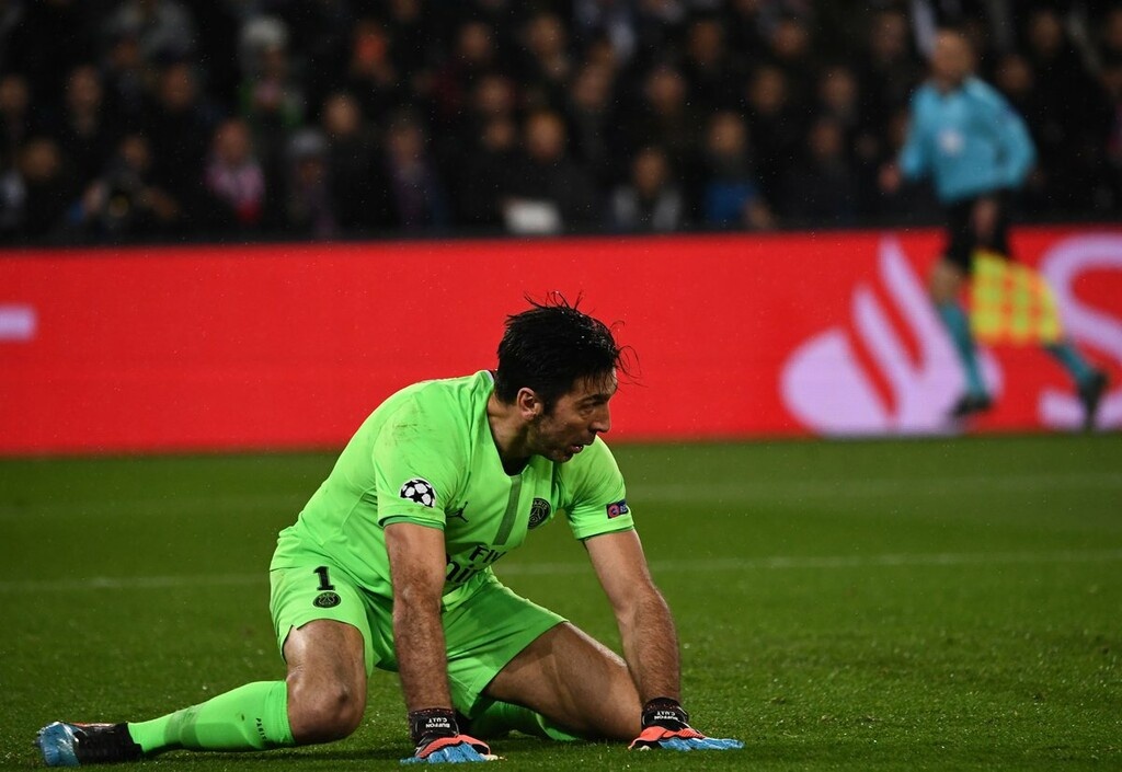 Champions League: Μυθική γκάφα του Μπουφόν, δεύτερο γκολ ο Λουκάκου! (video+photos)