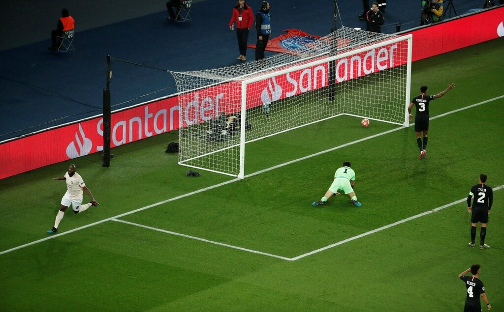 Champions League: Μυθική γκάφα του Μπουφόν, δεύτερο γκολ ο Λουκάκου! (video+photos)