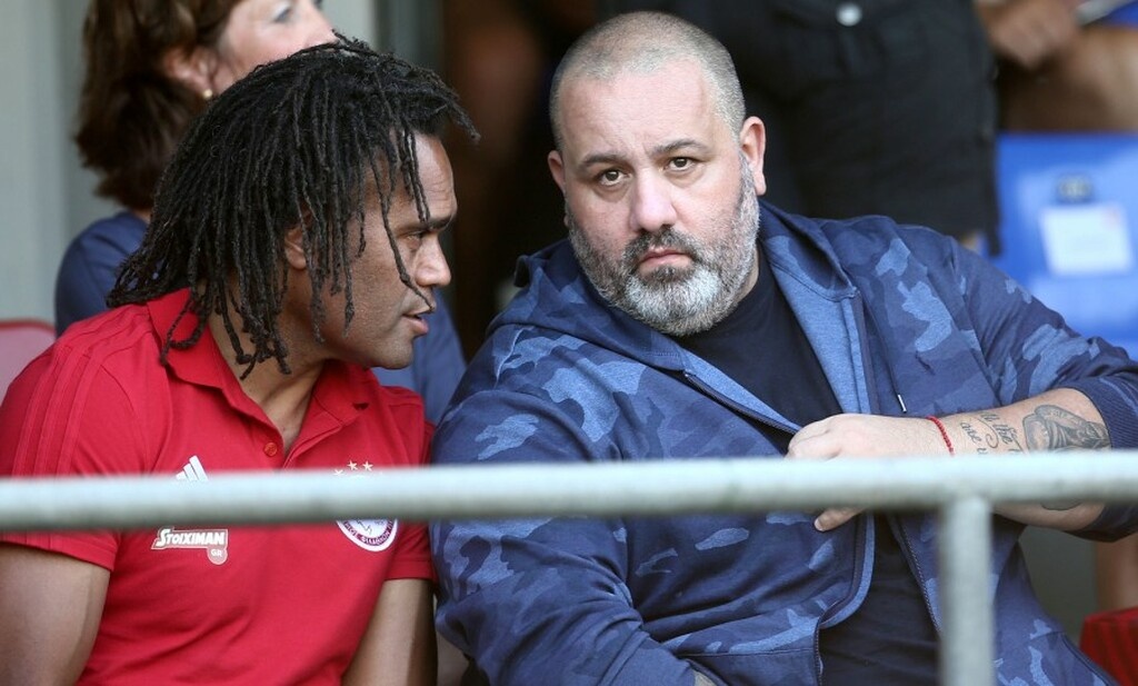 Ολυμπιακός: Αποθέωσε Καρεμπέ ο Καραπαπάς (photos)