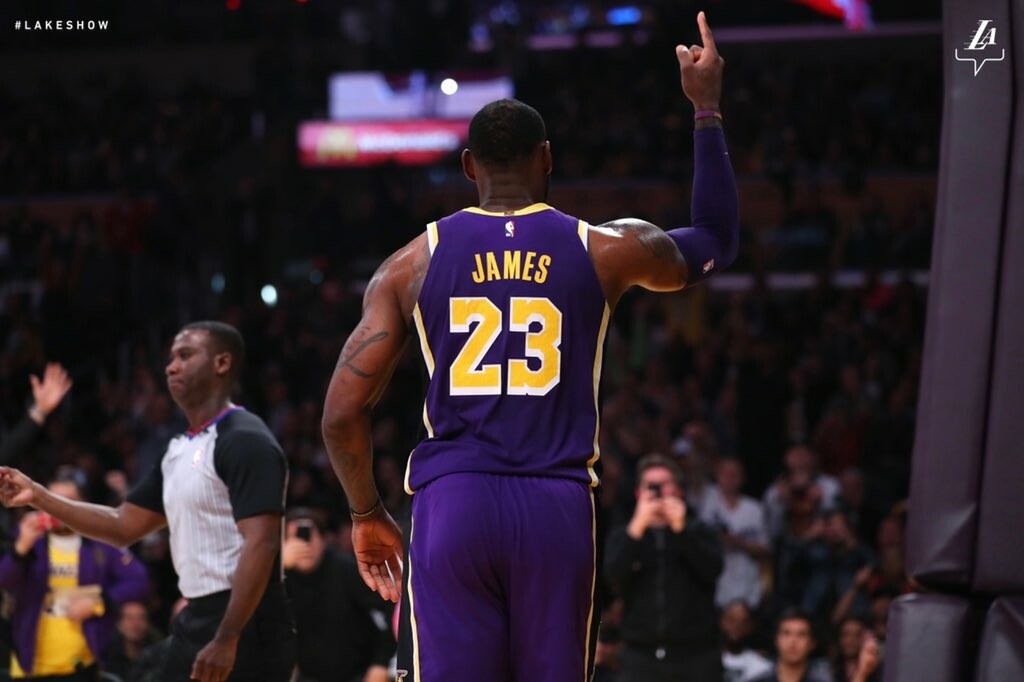 NBA: Μύθος ο Λεμπρόν, ξεπέρασε τον Τζόρνταν (video+photos)