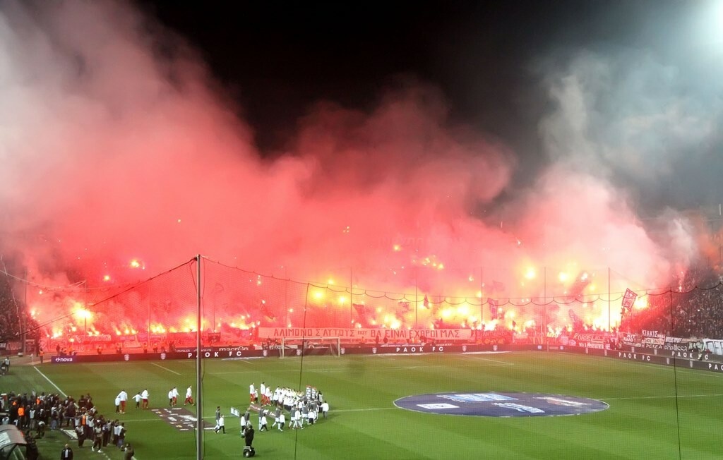 Το Four Four Two στο ΠΑΟΚ-Ολυμπιακός (video)