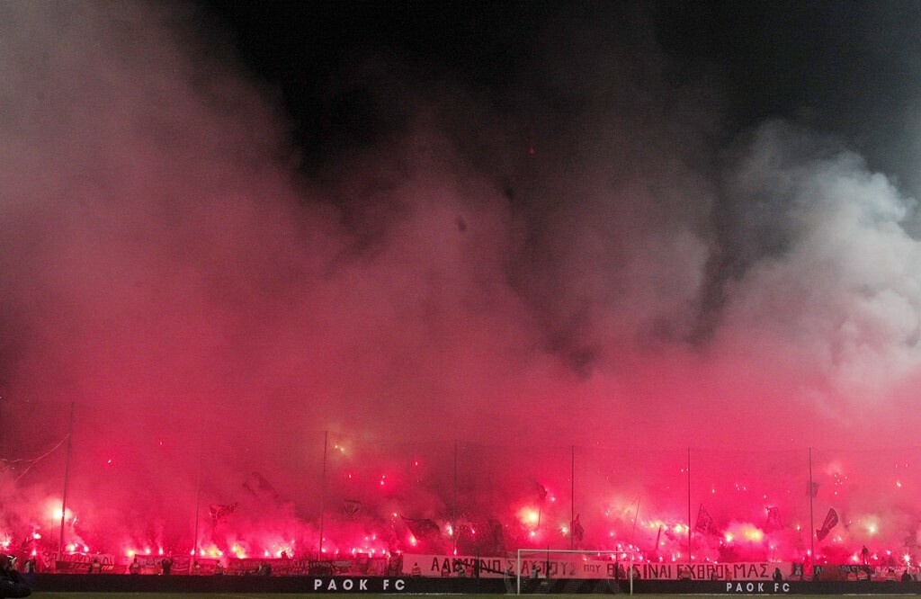 Το Four Four Two στο ΠΑΟΚ-Ολυμπιακός (video)