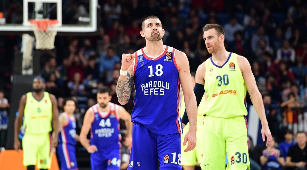Euroleague: Το one man show του MVP Λάρκιν (video+photos)