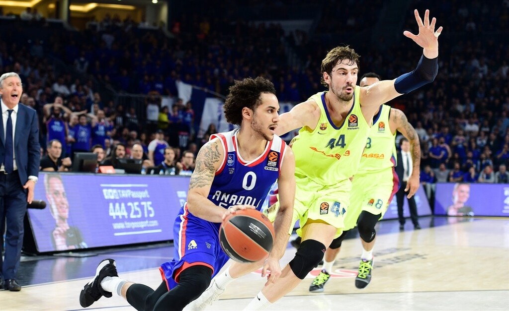 Euroleague: Το one man show του MVP Λάρκιν (video+photos)