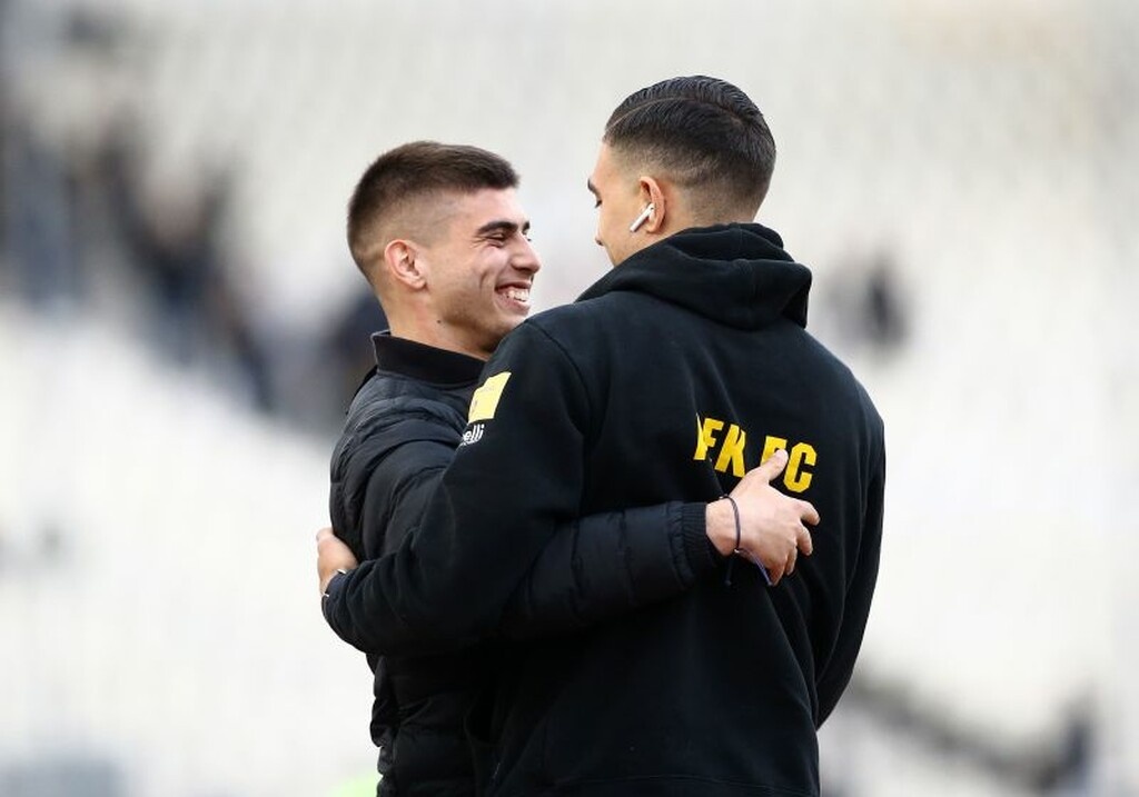 ΑΕΚ- Παναθηναϊκός: Τα… πηγαδάκια πριν τη σέντρα (photos)