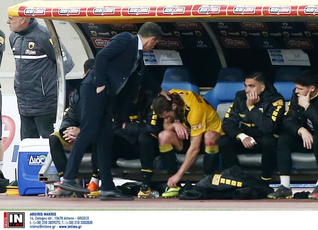 Υπάρχουν πολλές δικαιολογίες και ελαφρυντικά για την κατάσταση στην οποία ο Χιμένεθ, που την περσινή σεζόν οδήγησε την ΑΕΚ στην κατάκτηση του πρωταθλήματος, παρέλαβε την ομάδα