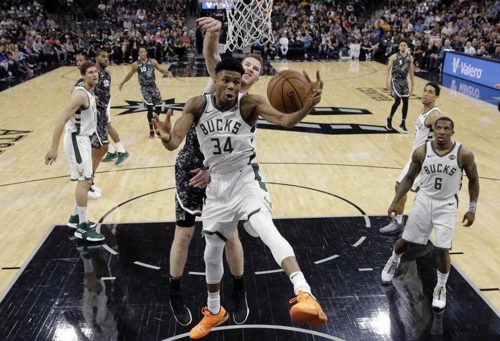 NBA: Καλός ο Γιάννης, ήττα οι Μπακς (video+photos)