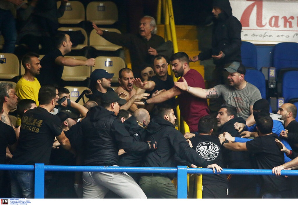 Basket League: Ένταση στο Περιστέρι και εκκένωση του γηπέδου (photos)