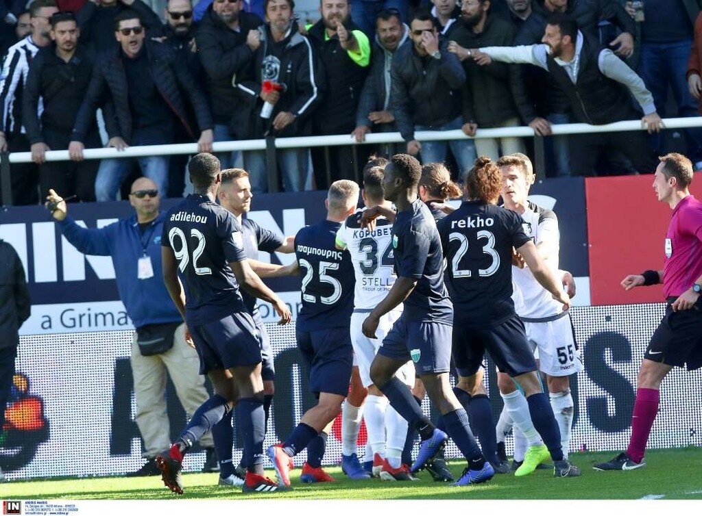 Ένταση στο ΟΦΗ-Λεβαδειακός: Λογομαχία με οπαδό ο Ανγκουά και χαμός στο «Γεντί Κουλέ»! (photos)