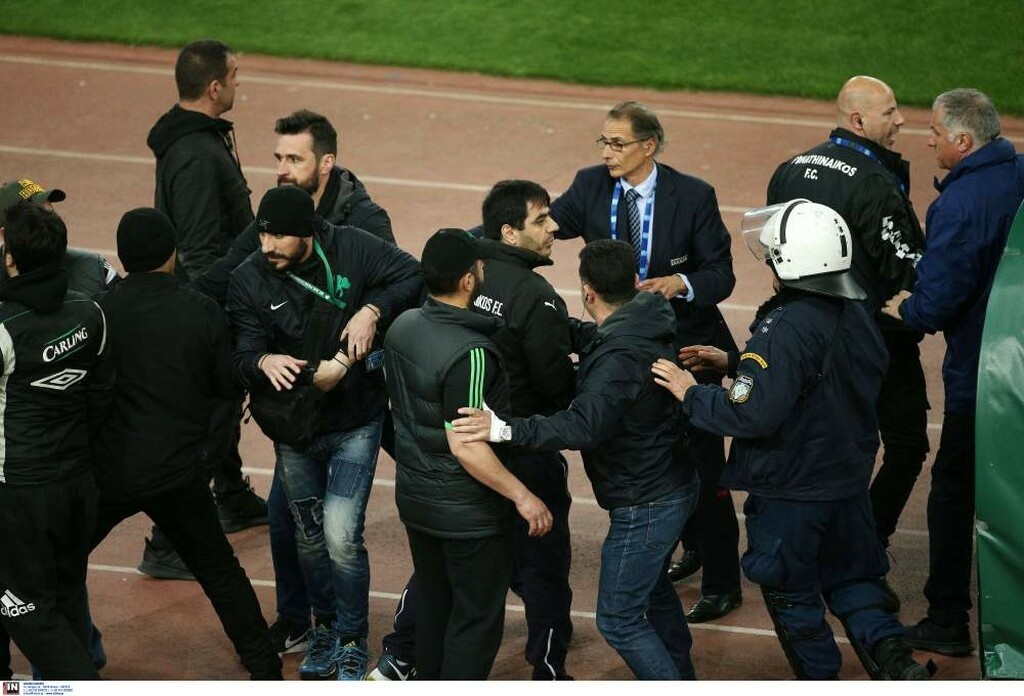 Παναθηναϊκός - Ολυμπιακός: Ένταση και διακοπή στο ΟΑΚΑ