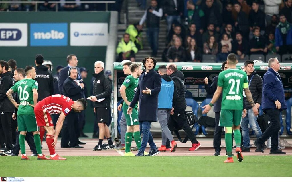 Παναθηναϊκός – Ολυμπιακός: Σκηνές χάους έξω από το ΟΑΚΑ και διακοπή! (photos)