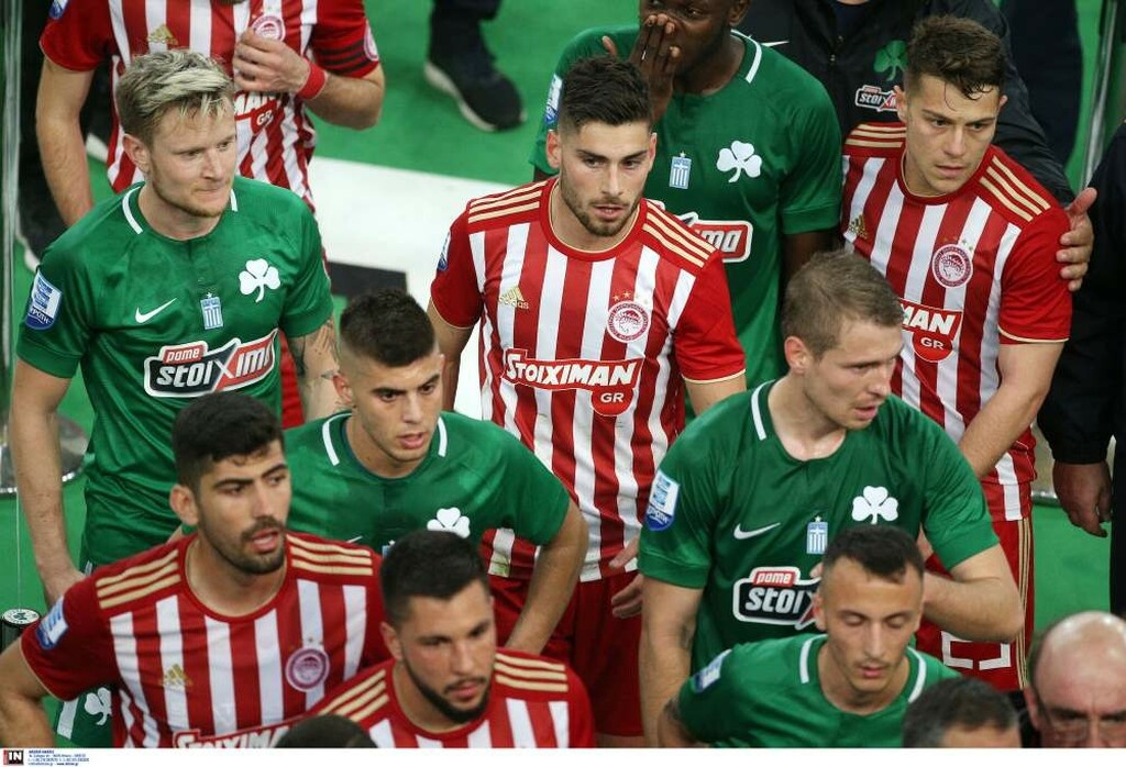 Παναθηναϊκός – Ολυμπιακός: Σκηνές χάους έξω από το ΟΑΚΑ και διακοπή! (photos)