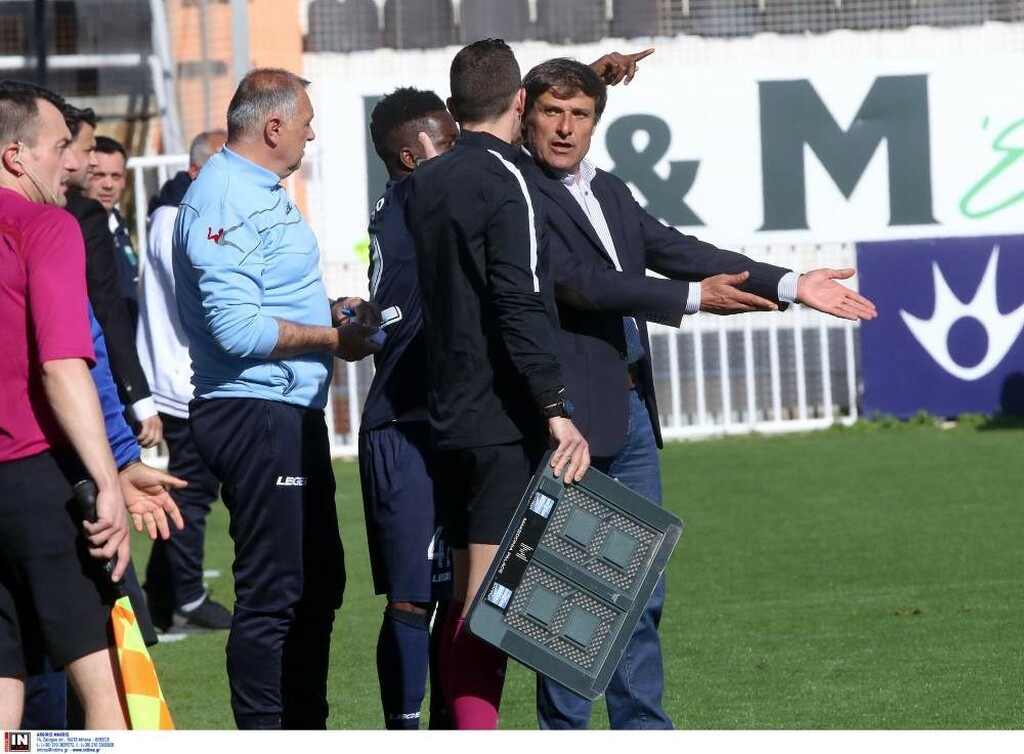 Ένταση στο ΟΦΗ-Λεβαδειακός: Λογομαχία με οπαδό ο Ανγκουά και χαμός στο «Γεντί Κουλέ»! (photos)