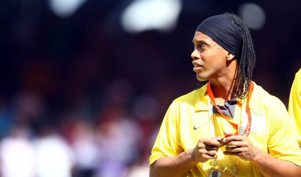 Ροναλντίνιο: Ποιητής και… μάγος της μπάλας (videos+photos)