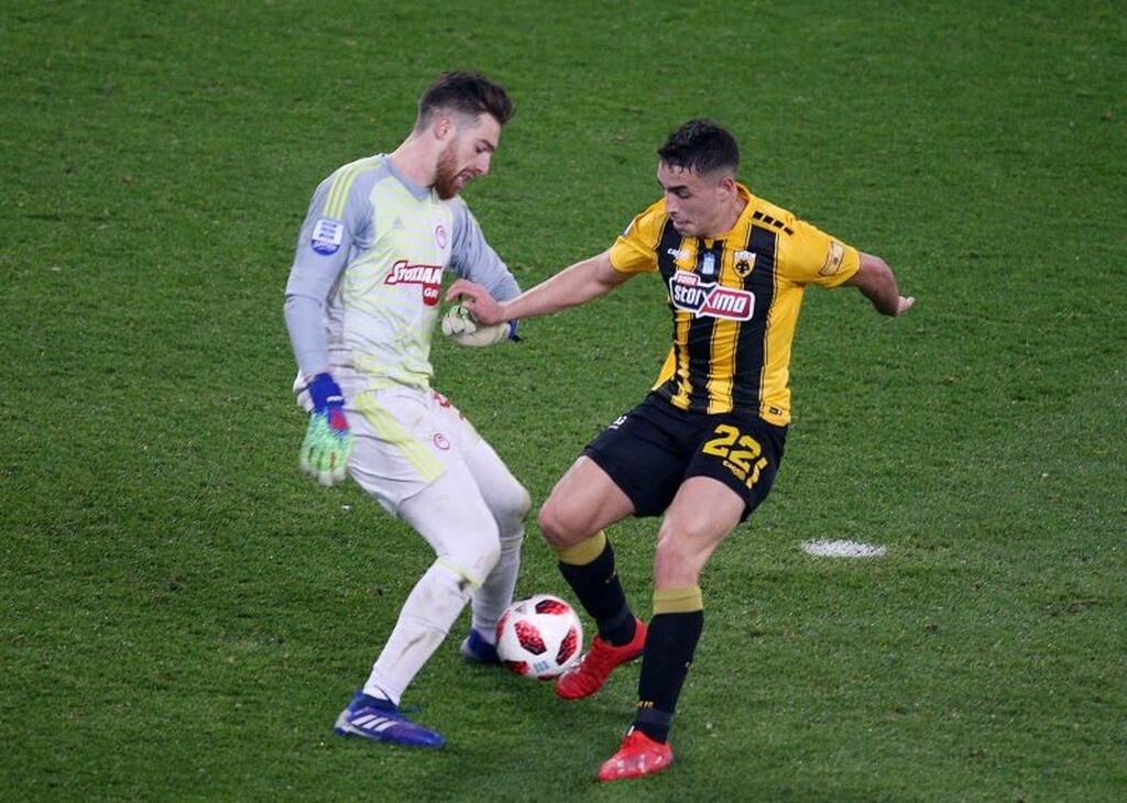 «Σφήνα» Ολυμπιακού στην ΑΕΚ για τον «killer» (photos)