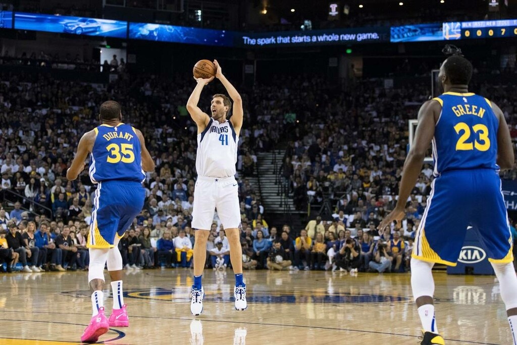 Απόλυτη αποθέωση για Νοβίτσκι! (video+photos)