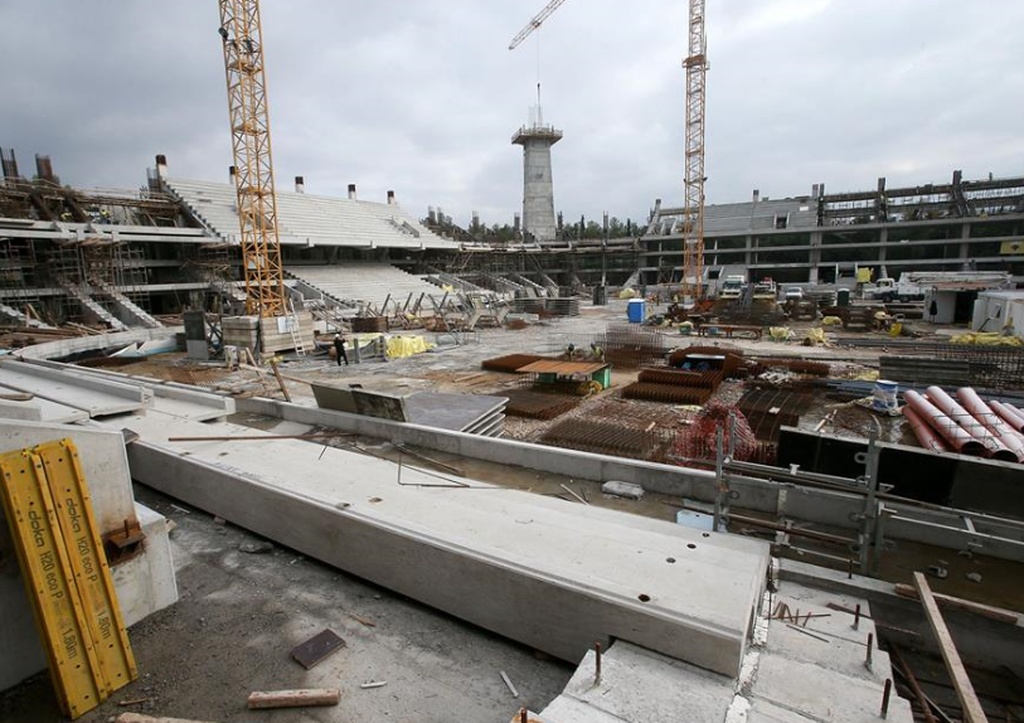 ΑΕΚ: Μπαίνει το σκέπαστρο (photos)