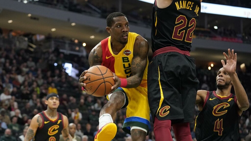 NBA: Άνετοι Μπακς, εκπληκτικοί Σπερς (videos+photos)